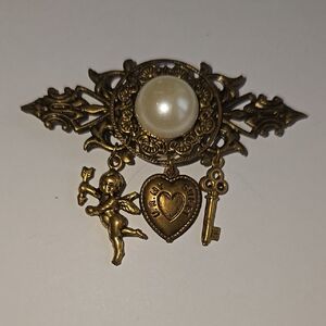 Vintage Goldtone Button Cover with Pearl and Charms